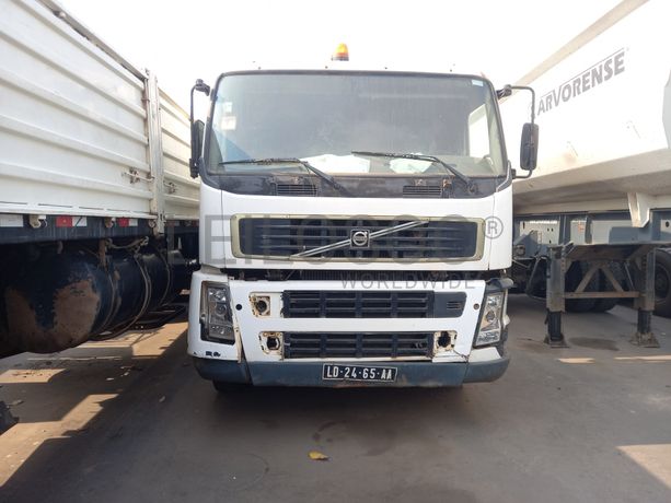 Autotanque de Água (18M3) VOLVO FM 12-34 (6X4)