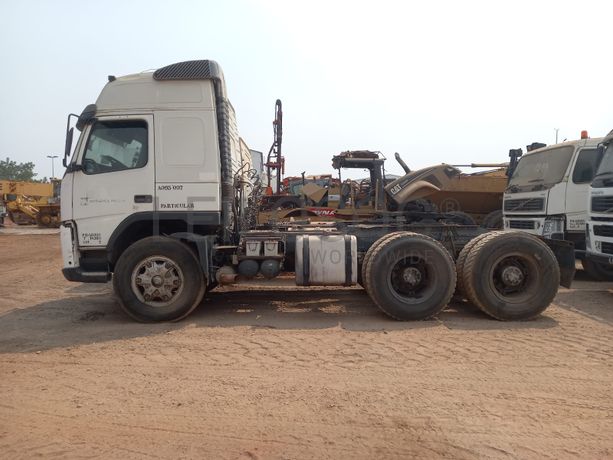 Camião Trator (Cavalo) VOLVO FH 12 420 (6x4)