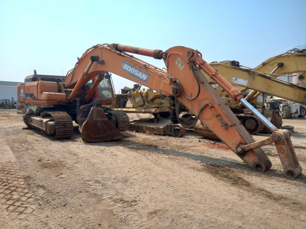 Escavadoras de Rastos (45T) DOOSAN S-420 LC-V