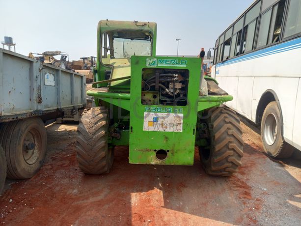 Multifunções carregador MERLO