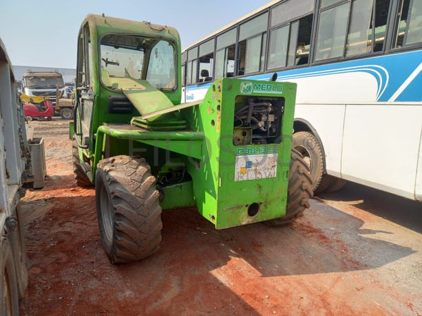 Multifunções carregador MERLO