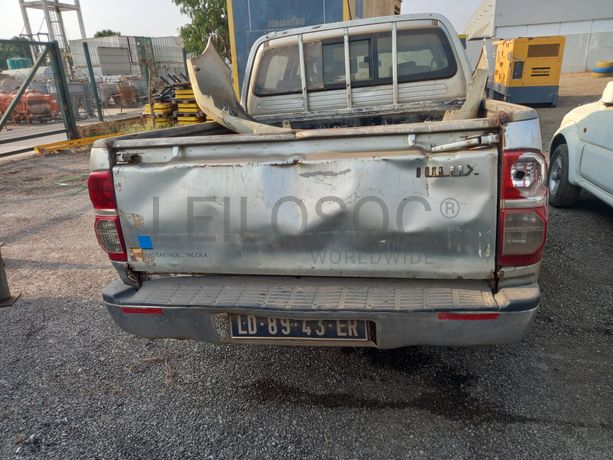 TOYOTA HILUX 4X4 CD STD 5L
