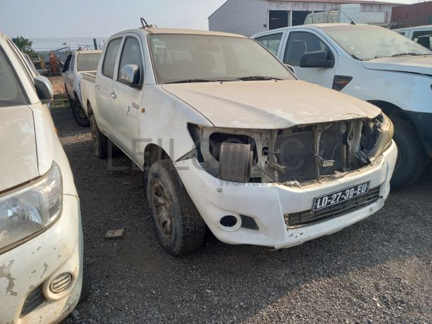 TOYOTA HILUX 4X4 CD STD 5L