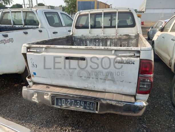 TOYOTA HILUX 4X4 CD STD 5L