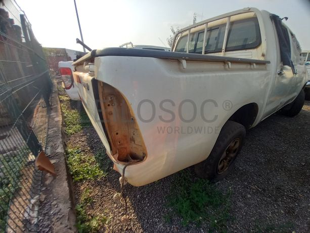 TOYOTA HILUX 4X4 CD STD 5L