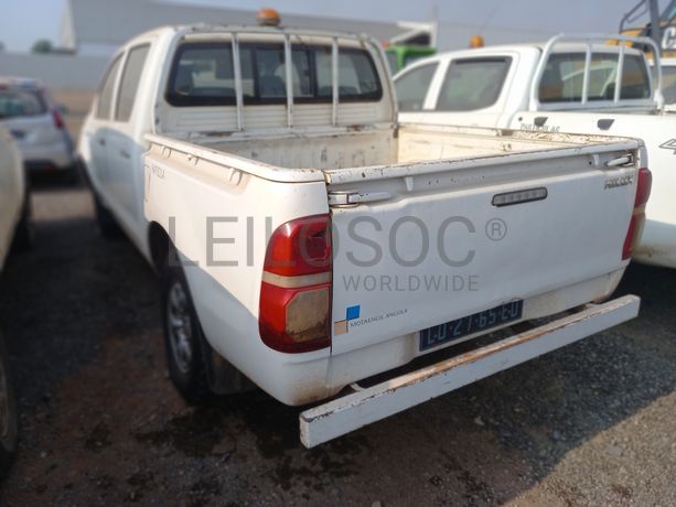 TOYOTA HILUX 4X4 CD STD 5L