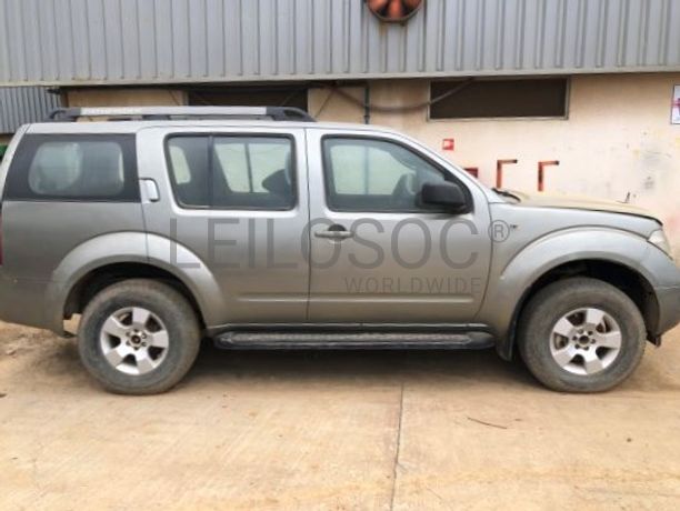NISSAN PATHFINDER