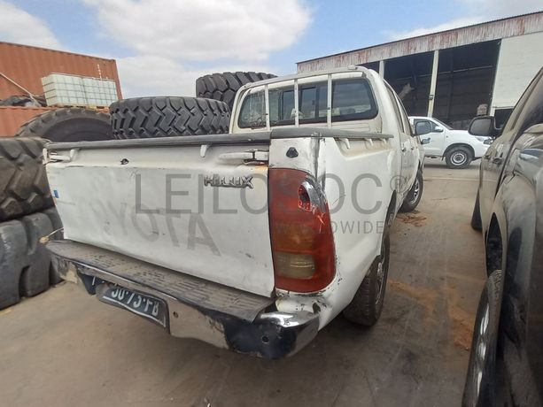 TOYOTA HILUX 4X4 CD STD