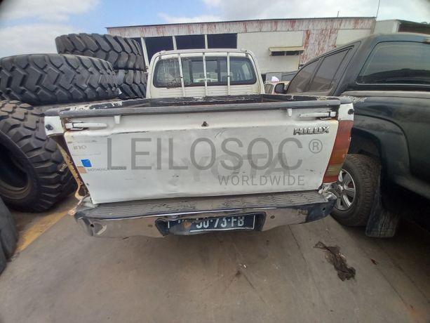 TOYOTA HILUX 4X4 CD STD