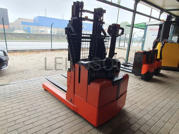Stacker Retrátil BT RWE 120 · Ano 2012