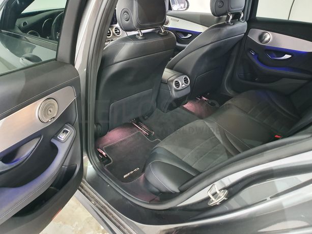 Mercedes-Benz C300 DE AMG Night Edition · Ano 2020