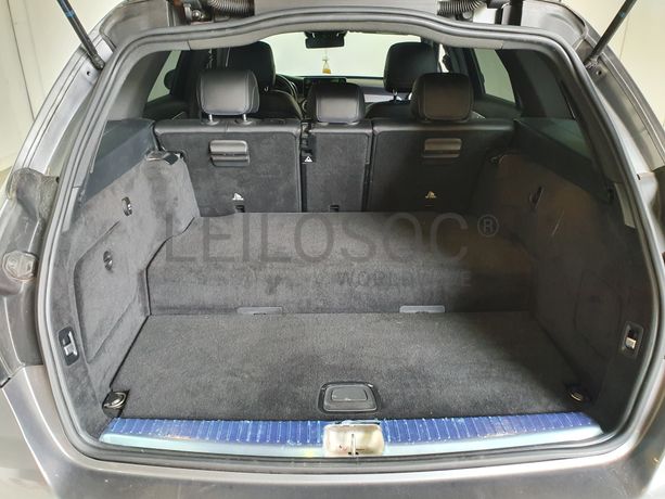 Mercedes-Benz C300 DE AMG Night Edition · Ano 2020