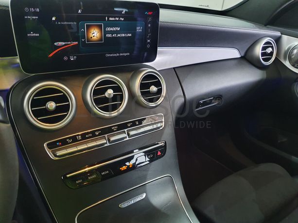 Mercedes-Benz C300 DE AMG Night Edition · Ano 2020