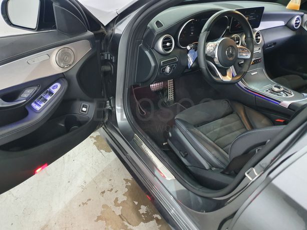 Mercedes-Benz C300 DE AMG Night Edition · Ano 2020