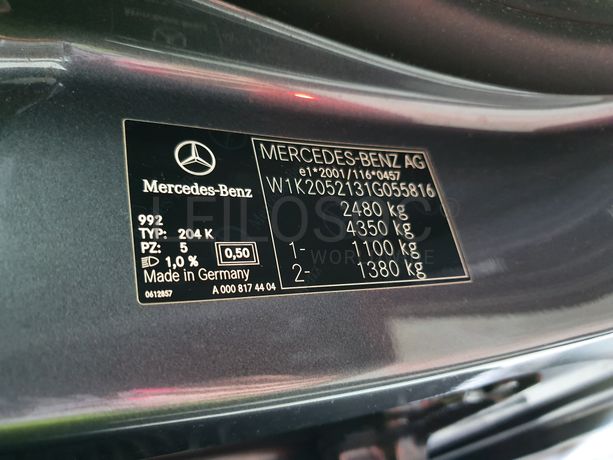 Mercedes-Benz C300 DE AMG Night Edition · Ano 2020