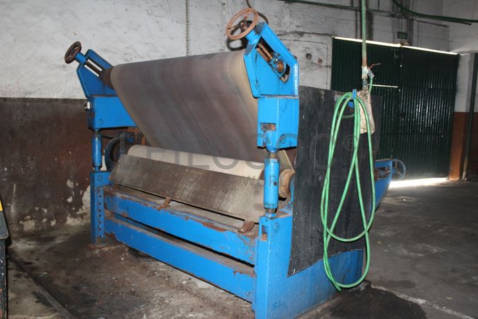 Máquina de Escorrer Peles