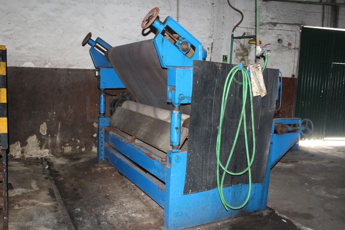 Máquina de Escorrer Peles