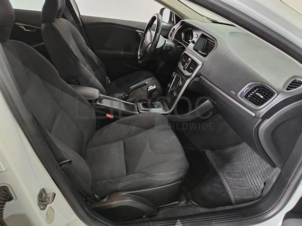 Volvo V40 2.0D · Ano 2016