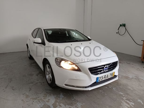 Volvo V40 2.0D · Ano 2016