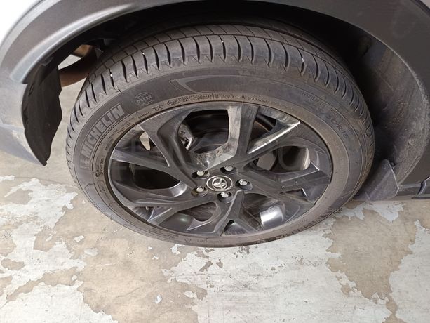 Toyota C-HR 1.8 Hybrid Comfort+Pack Style · Ano 2019