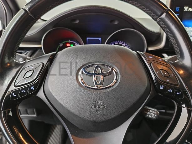 Toyota C-HR 1.8 Hybrid Comfort+Pack Style · Ano 2019
