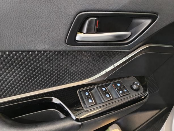 Toyota C-HR 1.8 Hybrid Comfort+Pack Style · Ano 2019