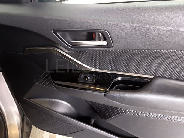 Toyota C-HR 1.8 Hybrid Comfort+Pack Style · Ano 2019