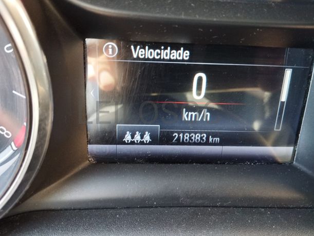 Opel Astra K Sports Tourer · Ano 2017