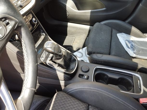 Opel Astra K Sports Tourer · Ano 2017