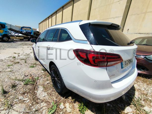 Opel Astra K Sports Tourer · Ano 2017