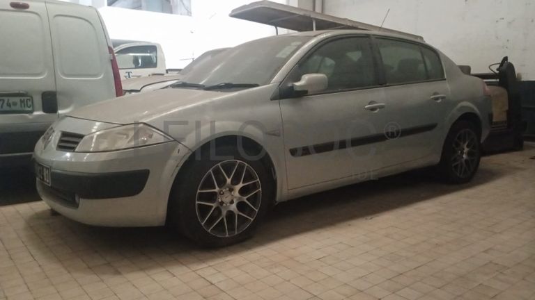 Renault Megane · Ano 2004