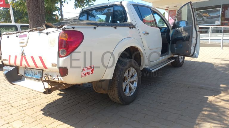 Mitsubishi Triton 2.5 HP · Ano 2015