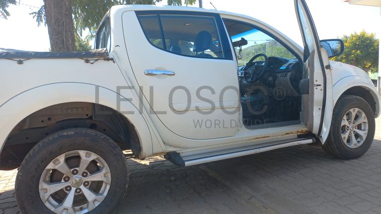 Mitsubishi Triton 2.5 HP · Ano 2015