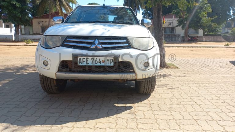 Mitsubishi Triton 2.5 HP · Ano 2015