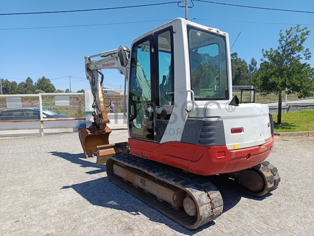 Escavadora Takeuchi TB250 · Ano 2011