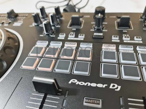 Controlador DJ de 2 canais