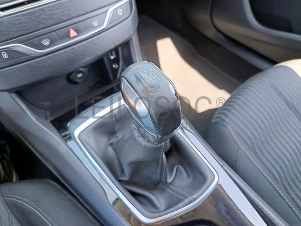 Peugeot 308 · Ano 2014