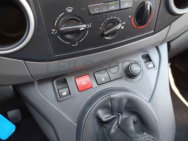 Peugeot Partner · Ano 2018