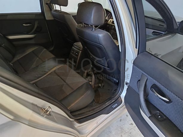 BMW 320D · Ano 2010