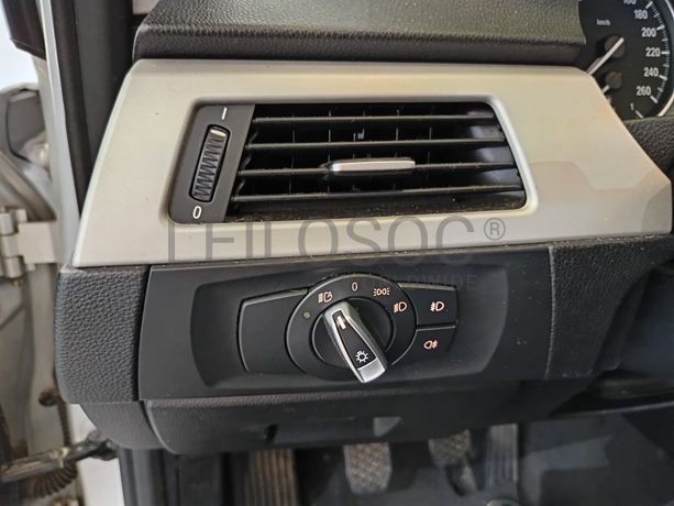 BMW 320D · Ano 2010