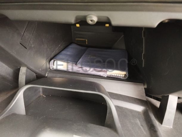 Peugeot 208 · Ano 2016