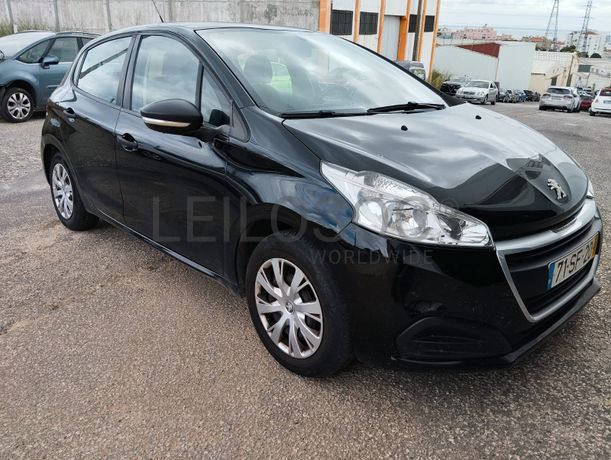 Peugeot 208 · Ano 2016