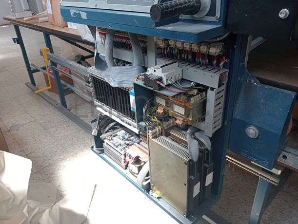 Carro de Estender Malha · Tesoura e Régua de corte · Serra de fita