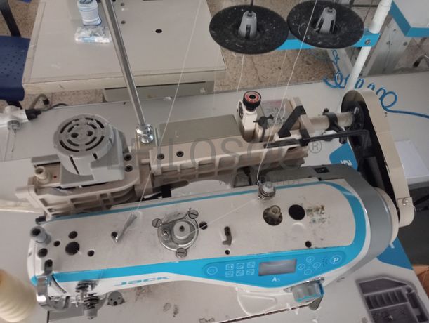 Máquinas de Ponto Corrido · Máquinas de Corte e Cose · Bobinador