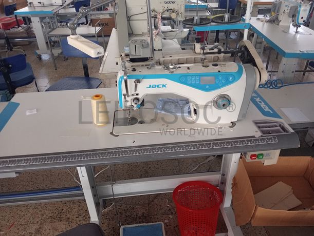 Máquinas de Ponto Corrido · Máquinas de Corte e Cose · Bobinador