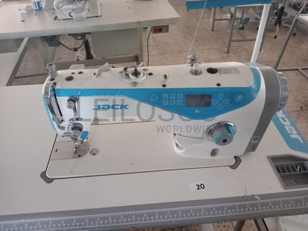 Máquinas de Ponto Corrido · Máquina de Mosquear · Máquina de Corte e Cose · Máquina de Virar Punhos e Colarinhos