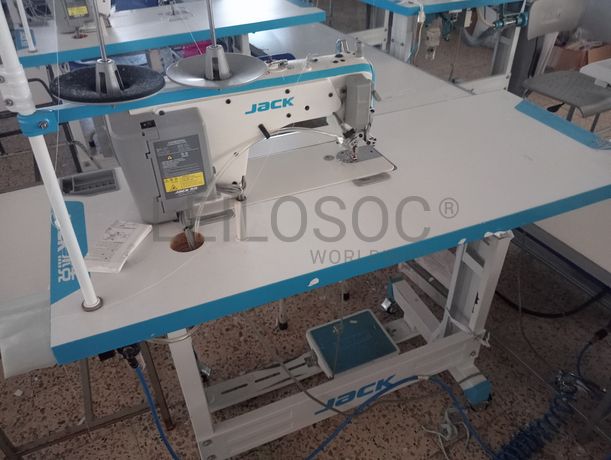 Máquinas de Ponto Corrido · Máquina de Mosquear · Máquina de Corte e Cose · Máquina de Virar Punhos e Colarinhos