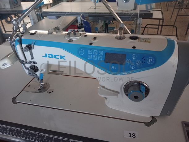 Máquinas de Ponto Corrido · Máquina de Mosquear · Máquina de Corte e Cose · Máquina de Virar Punhos e Colarinhos