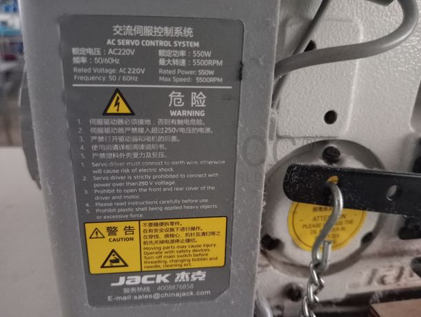 Máquinas de Ponto Corrido · Máquina de Mosquear · Máquina de Corte e Cose · Máquina de Virar Punhos e Colarinhos