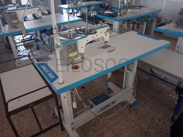 Máquinas de Ponto Corrido · Máquina de Mosquear · Máquina de Corte e Cose · Máquina de Virar Punhos e Colarinhos